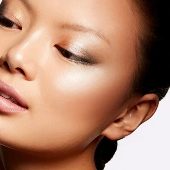 MAC Extra Dimension Skinfinish Highlighter Double-Gleam - Picture 4 of 6